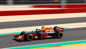 Le Grand Prix d&rsquo;Arabie Saoudite a une fois de plus attiré l&rsquo;attention du monde entier avec une qualification palpitante. Max Verstappen, le pilote vedette de Red Bull Racing, a réussi à s&rsquo;imposer et à décrocher la pole position, tandis qu&rsquo;Oscar [&hellip;]