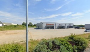 Centre contrôle technique DEKRA à Arçonnay