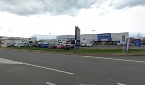 Centre contrôle technique DEKRA à Mably