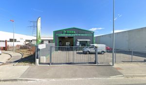 Centre contrôle technique DEKRA à Peyrolles-en-Provence