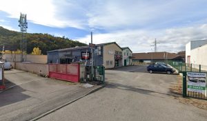 Centre contrôle technique DEKRA à Givors