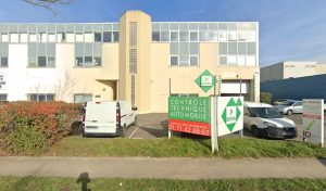 Centre contrôle technique DEKRA à Buc