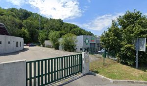 Centre contrôle technique DEKRA à Saint-Jeoire-Prieuré