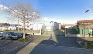 Centre contrôle technique DEKRA à Saint-Fons