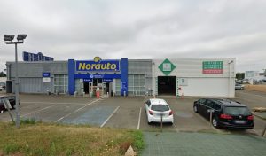 Centre contrôle technique DEKRA à Allonnes