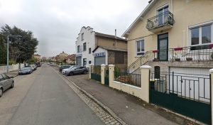 Auto-tek à Vénissieux